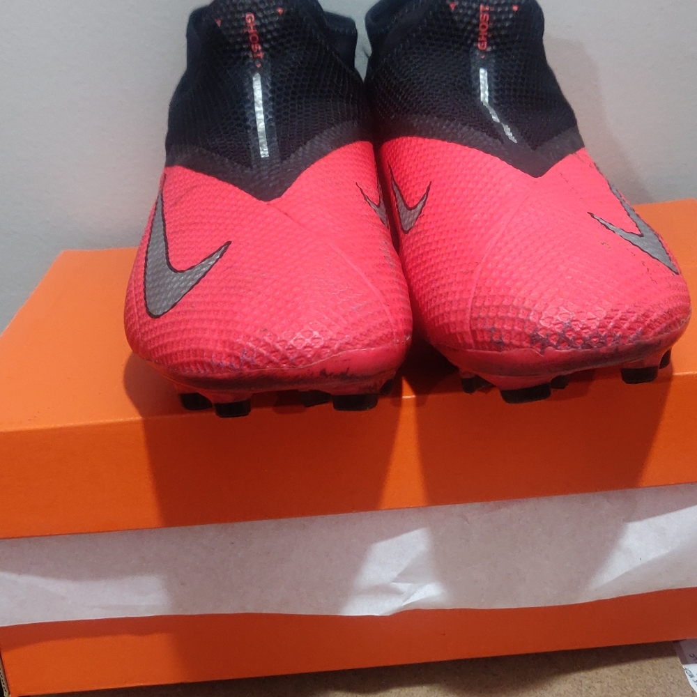 Nike Phantom Vision 2 Academy DF FG/MG Cleats
